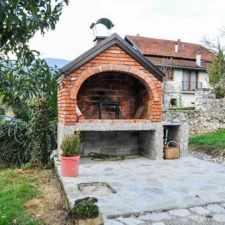Markovi Konaci Zavalje